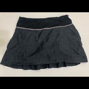 Lululemon tennis skirt size 2